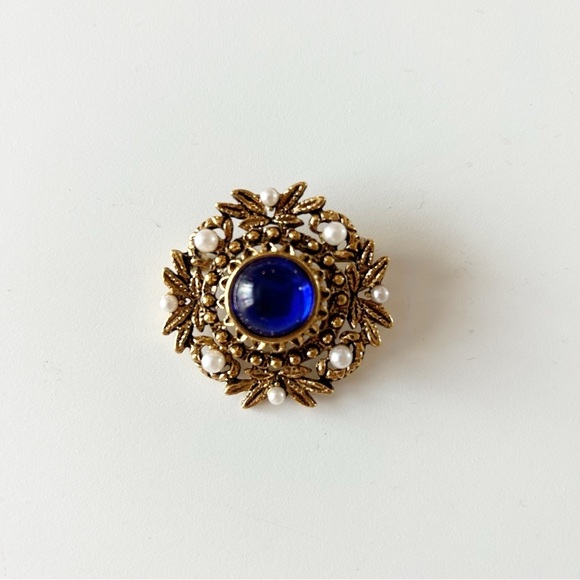 Vintage Gold Plated Brooch with Faux Pearls & Blue Gem Bundle & Save - Picture 2 of 6
